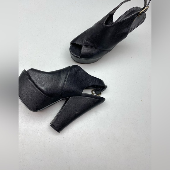 Steve Madden Shoes - Steve Madden BLK Faux Leather Chunky Heel Sandals, 7 Spring Sale